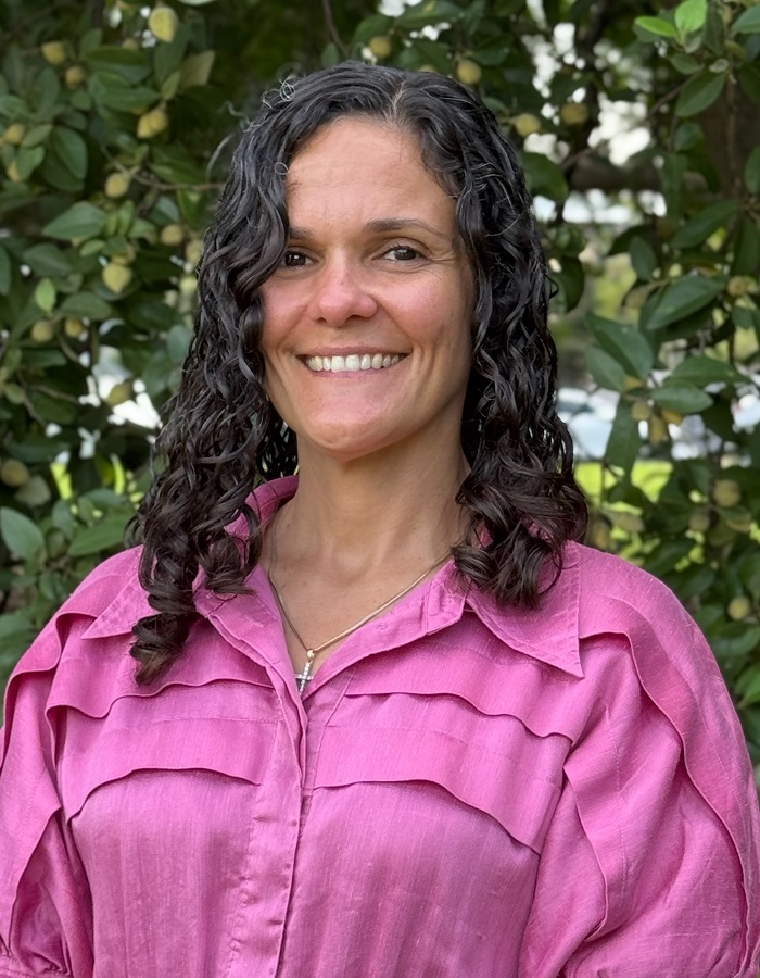 photo of Lisa de Paiva